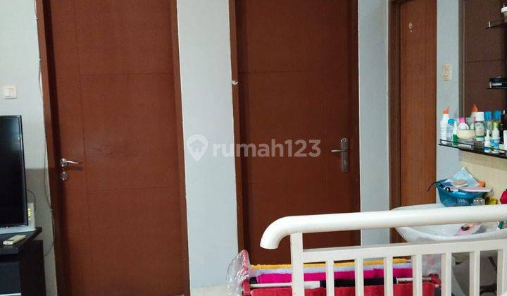 Di Sewakan Rumah  Di Kosambi Baru 3 Lantai Semi Furnish 1