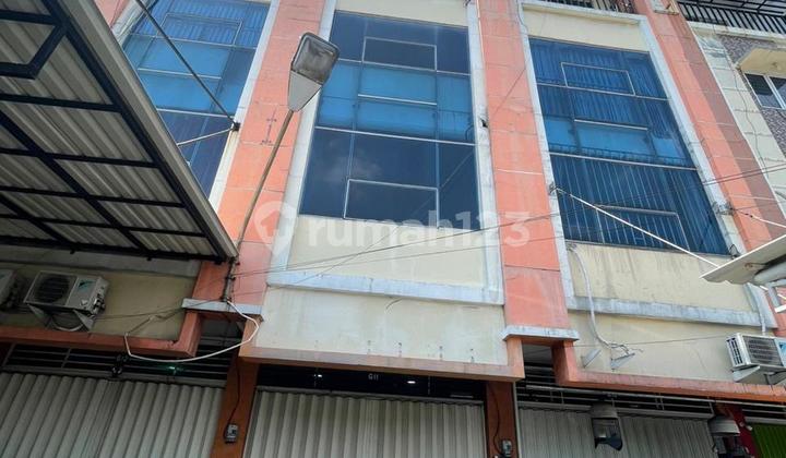 For Rent: Duta Indah Square Shop House, Located on Main Road. For Rent: Duta Indah Square Shop House, Located on Main Road.