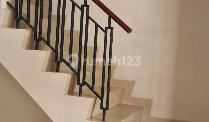 Rumah 2 Lantai Di Green Lake City Jual Murah Saja Siap Huni