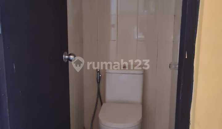 2-Story House in Green Lake City for Sale Cheap Ready to Occupy 2