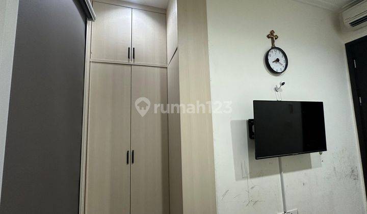 Rumah 1 M Dekat Green Lake City Semi Furnish 2 Lantai  2