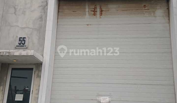 Multi-Purpose Warehouse Bizpark Daan Mogot in Elite Warehouse Area Free from Illegal Levies and Thugs Multi-Purpose Warehouse Bizpark Daan Mogot in Elite Warehouse Area Free from Illegal Levies and Thugs