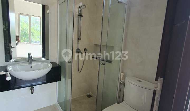 Rumah Hoek Di Golf Island Termurah Kondisi.bagus 2