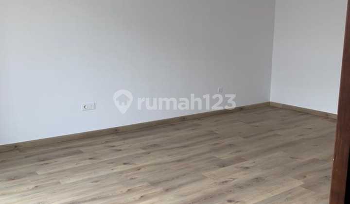 Dijual.murah Rumah di Golf Island Pik Yg Mewah 2