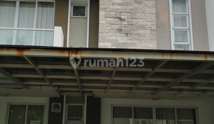 For Rent Semi-Furnished House in Green Lake City, Australia Cluster