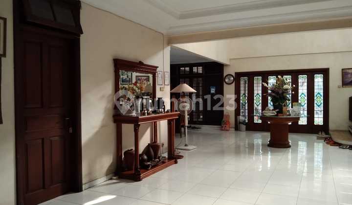 Rumah Mewah Di Puri Indah Kawasan Elite Jakarta Barat 