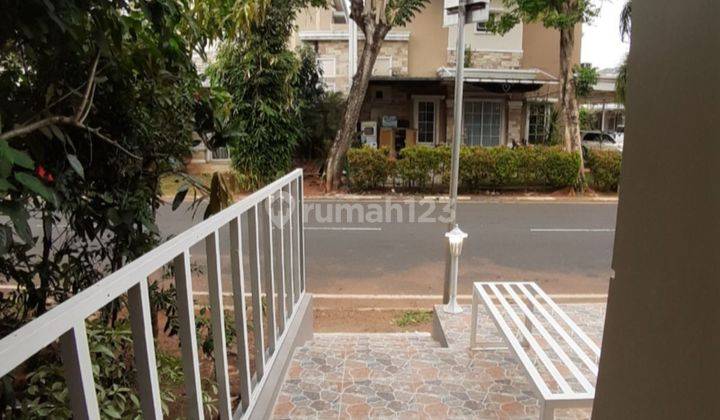 Di Sewakan Rumah Hoek Green Lake City Semi Frunish  2