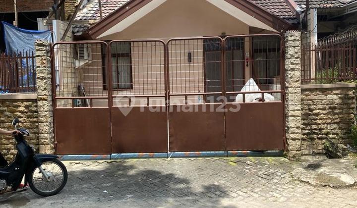 Dijual/ di Sewakan Rumah di Taman Semanan Kondjsi.bagus dan Terawat