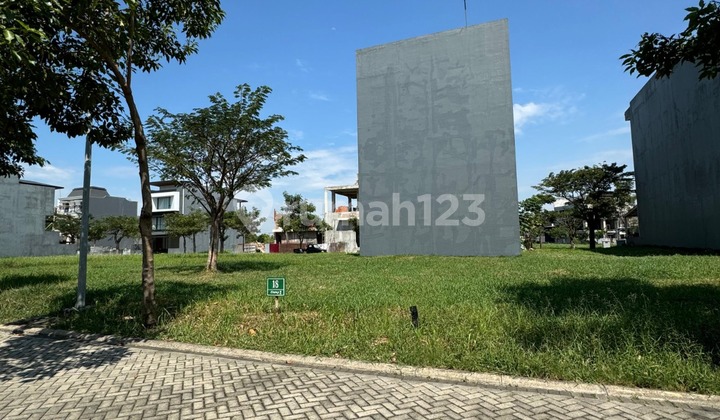 For sale. Cheapest plot in Green Lake City.