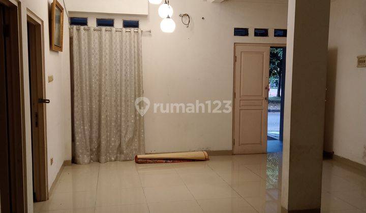 Dijual Rumah Cantik 4 Kamar Tidur Siap Huni Di Grand Wisata Bekasi. 2