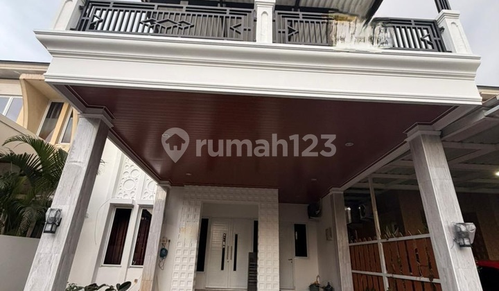 For Sale Beautiful and Attractive House in Grand Wisata Bekasi. 2