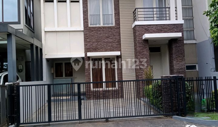 Beautiful Fully Furnished House for Rent at Digrand Wisata.