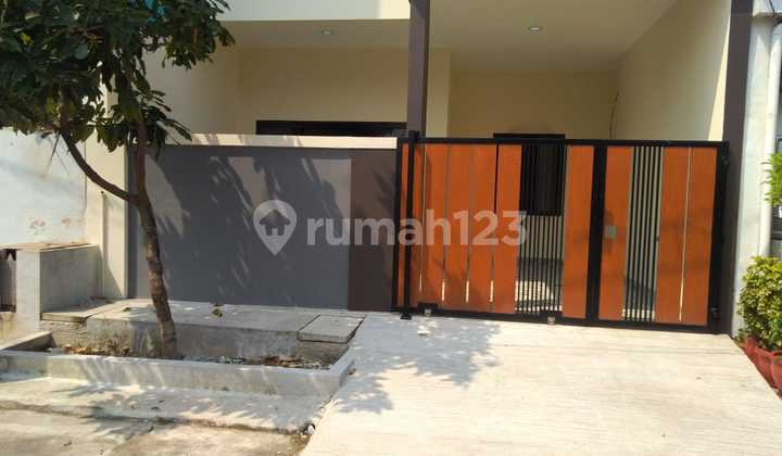 Di Jual Rumah Cantik Siap Huni Di Dekat Tol Grand Wisata Bekasi. 2