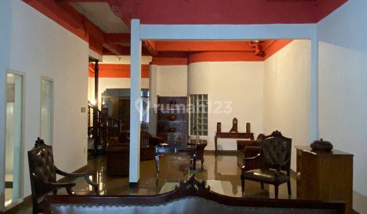 Disewakan Villa Inti Kota Hayam Wuruk Lokasi Sangat Bagus 2