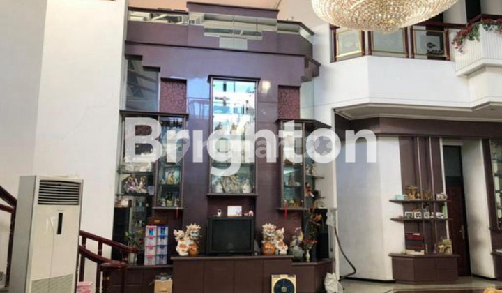 RUMAH MEWAH DAN TERAWAT 2 LT DI DHARMAHUSADA INDAH SURABAYA LOKASI STRATEGIS 2