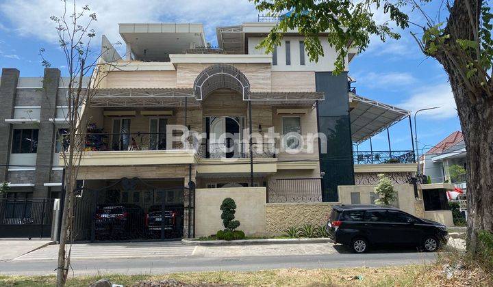 RUMAH MEWAH SEMI FURNISH 3 LANTAI DENGAN ROOFTOP DAN POOL 1