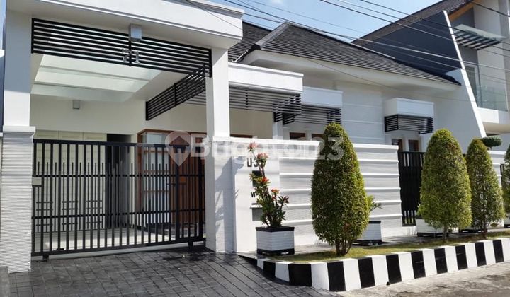 RUMAH 2 LANTAI SIAP HUNI DHARMAHUSADA 1