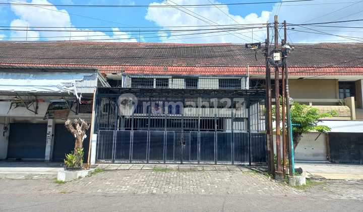 Ruko 2 Lantai Siap Huni Lokasi Ramai Dekat Pusat Keramaian  2