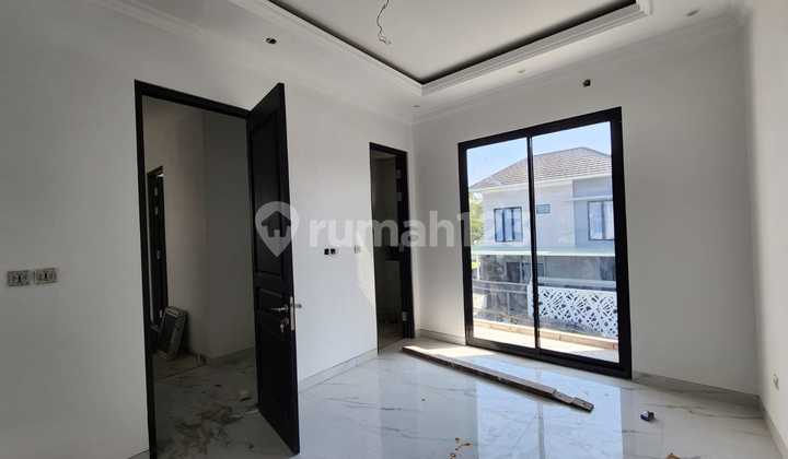 Nice House with Freehold Certificate in Sukolilo Near ITS Ready to Occupy 2
