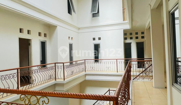 Dijual Kost 20 Kamar Aktif Margonda, Income Tinggi Dekat Ui