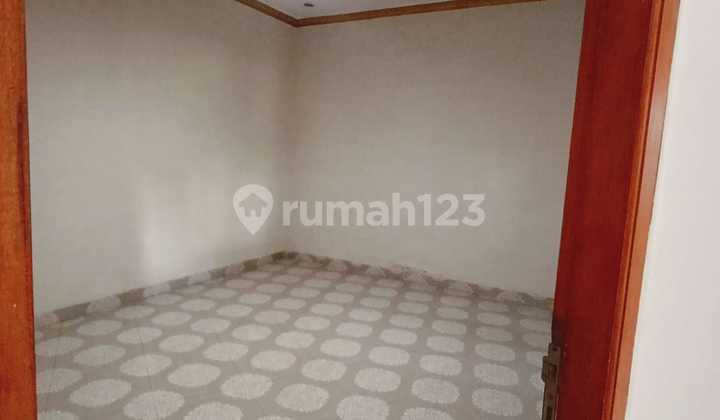 Nice Comfortable Strategic House in Cimanggis