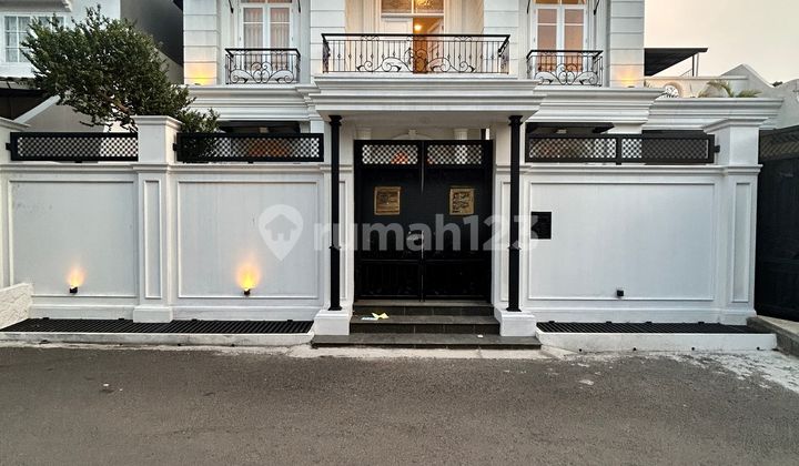 Brand New Classic House Di Tebet Dalam Perumahan Besar Brand New Classic House Di Tebet Dalam Perumahan Besar