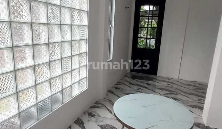 Rumah Hook Mewah Di Bintaro Sektor 9