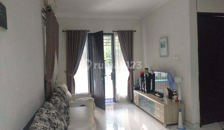 Rumah Bagus 2 Lantai Di Melia Residence Graha Raya 1