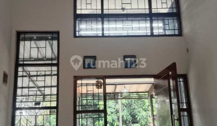 Rumah Minimalis Lokasi Strategis Kamar 2+1 Di Graha Raya Bintaro Tangsel