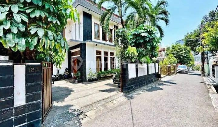 Rumah Mewah Luas Kebayoran Baru