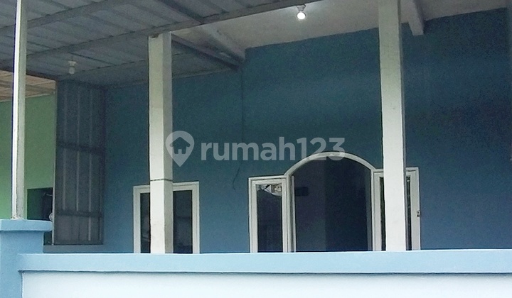 Rumah Modern Strategis dalam komplek Dekat Bandara Soetta