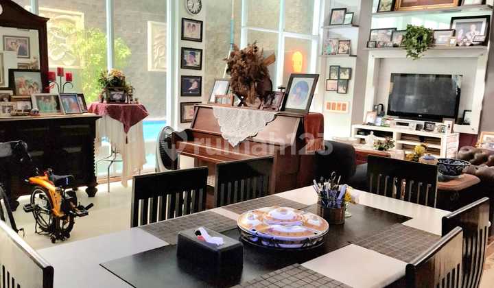 Luxury and Beautiful House in Permata Hijau 2