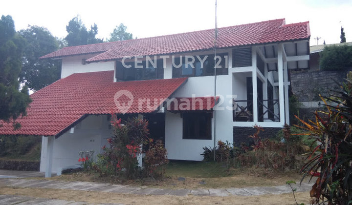 For Sale Villa in Bandungan, Semarang Regency 1