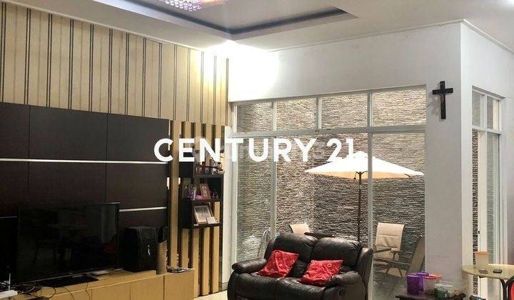 Rumah Modern Minimalis Intercon Jakarta Barat 1