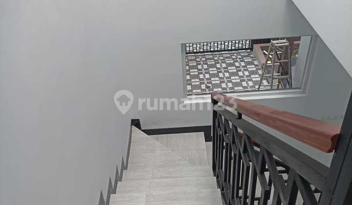 Rumah Brand New Joglo, Siap Huni Jakarta Barat 2