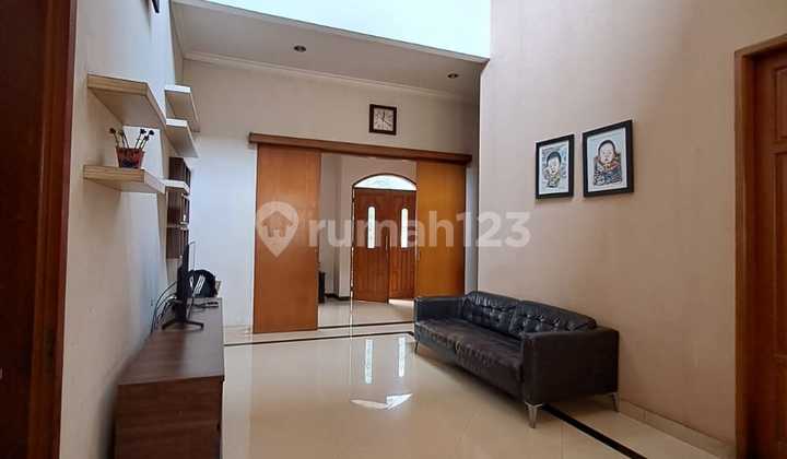 Disewakan Rumah Luas dan Rapi Meruya Selatan 1
