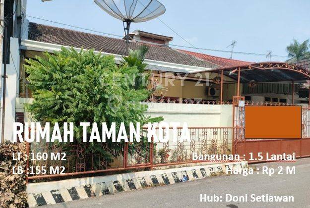 RUMAH STRATEGIS DI PERUMAHAN TAMAN KOTA JAKBAR 1