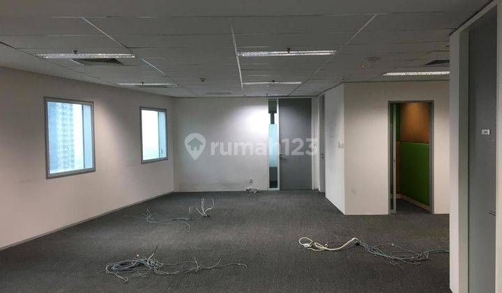 Sewa Kantor Sdh Partisi 356 M2 di Wisma 46 Sudirman, Hrg Terjangkau 2