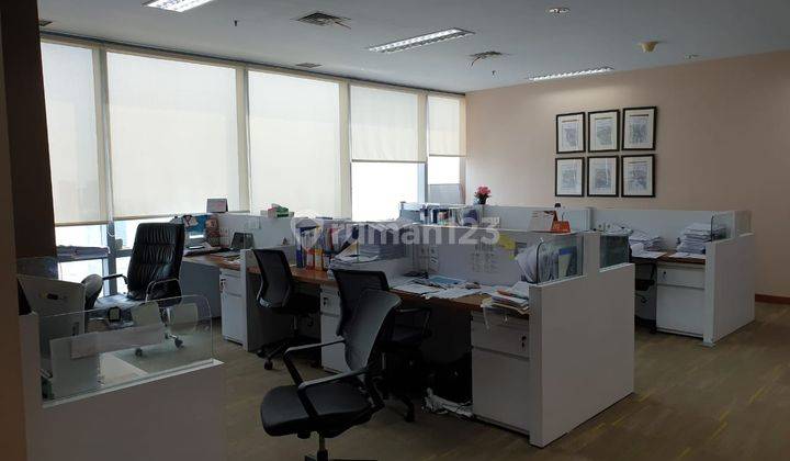 Kantor Neo Soho Capital 321 M2 Jakbar Siap Huni, Posisi Hook, Hrg Nego 1