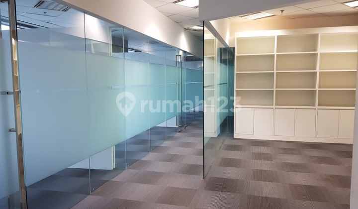 Office 224 M2 in Sampoerna Strategic Sudirman Fitted Condition Office 224 M2 in Sampoerna Strategic Sudirman Fitted Condition