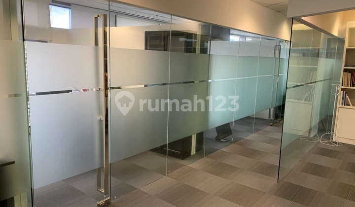 Office 224 M2 in Sampoerna Strategic Sudirman Fitted Condition Office 224 M2 in Sampoerna Strategic Sudirman Fitted Condition