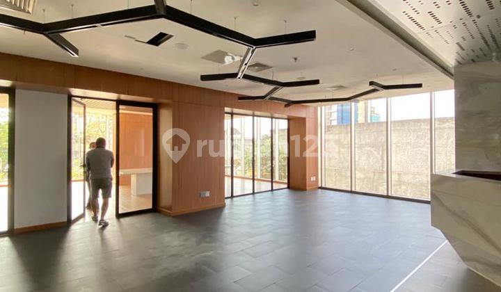 Sewa Kantor 270 M2 Sdh Partisi di Jagat Building Tomang, Nego 1