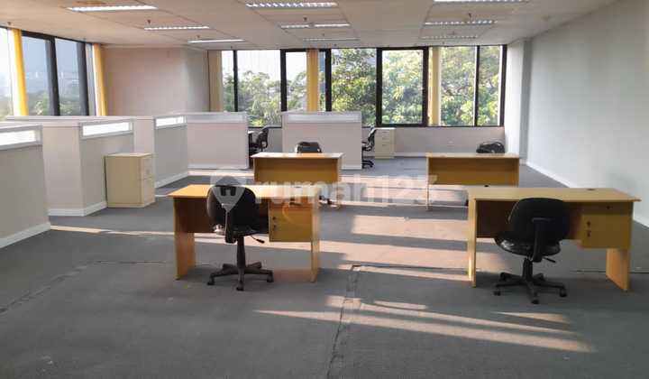 Rent a 195 M2 Ready-to-Use Office in Tifa Gatsu Building, Economical Price Rent a 195 M2 Ready-to-Use Office in Tifa Gatsu Building, Economical Price