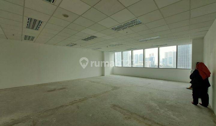 Sewa Kantor 107 M2 di Menara Palma Kuningan Kondisi Bare, Nego 2