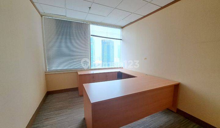 Sewa Kantor Semi Furnish 1 Lt 1190 M2 di Menara Rajawali Mega Kuningan 2