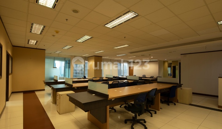 Exclusive Office Rental 583 M2 Fully Furnished in Palma Tower Kuningan Exclusive Office Rental 583 M2 Fully Furnished in Palma Tower Kuningan
