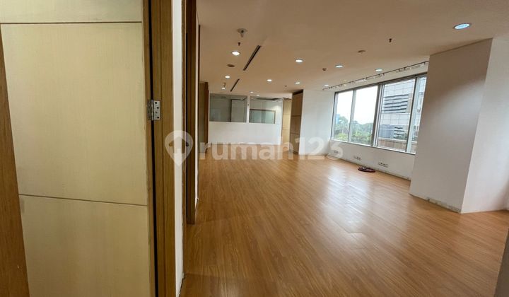 Sewa Kantor 150 M2 Sdh Partisi di Menara Sudirman Scbd, Hrg Nego 2