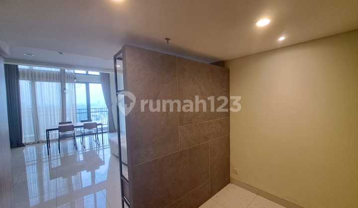 Semi-Furnished Office Rental 102 m2 in SOHO Pancoran Competitive Price