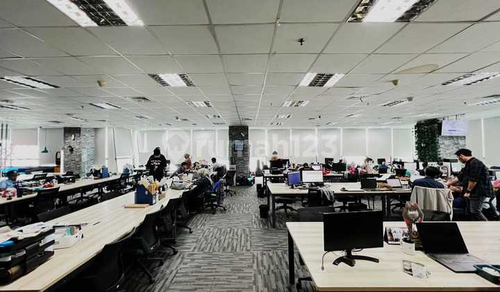Office for Rent 378 m2 in Lippo Kuningan, Furnished Condition, Affordable Price