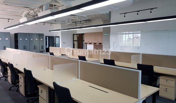 Sewa Kantor 420 M2 Full Furnish di Taman Sari Hive Office Cawang 1